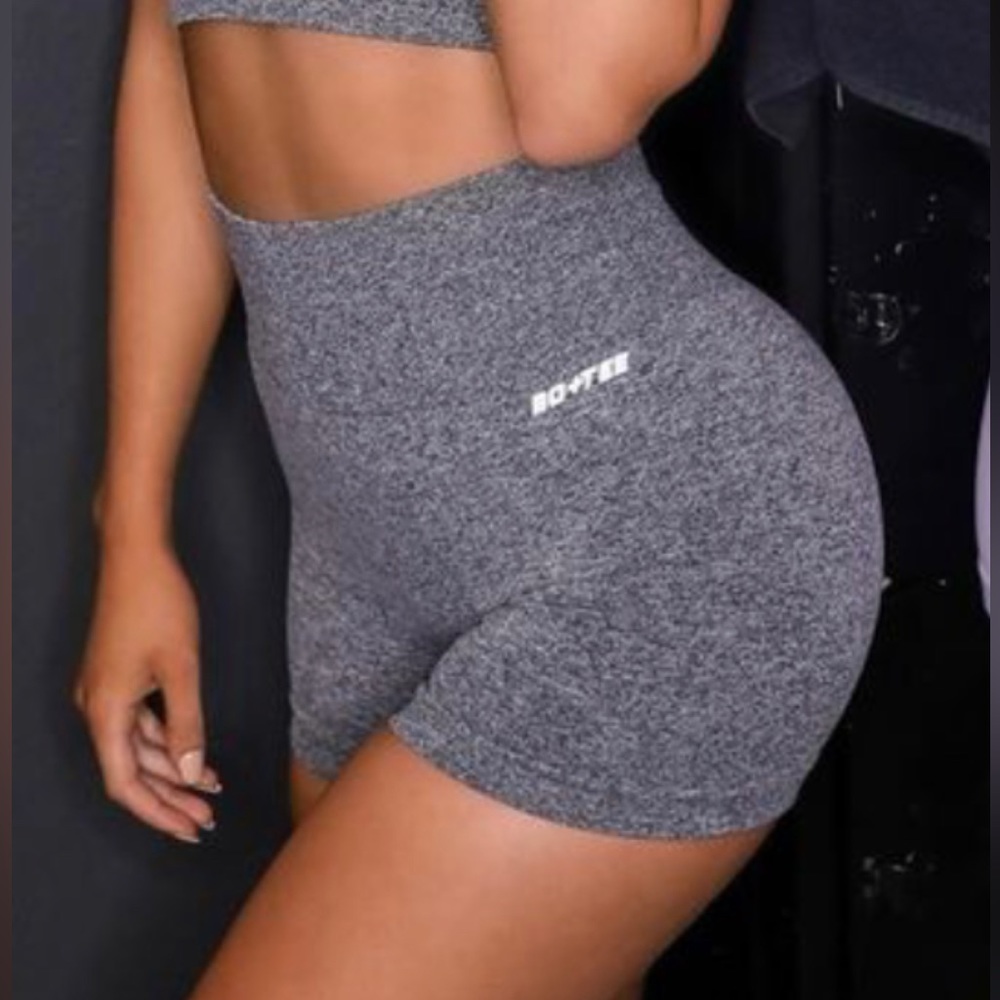 🆕 bo&tee black marl seamless high waisted shorts 🖤